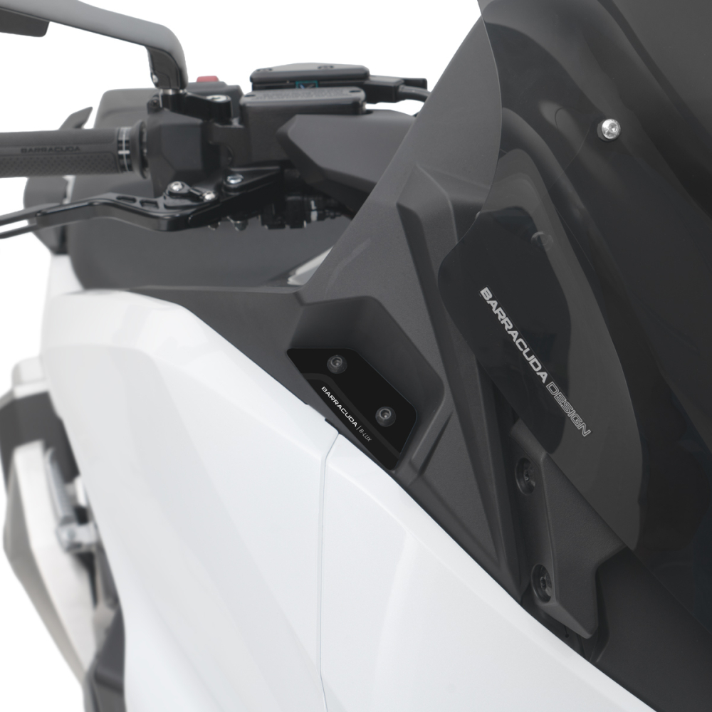 Капачки на огледалата BARRACUDA за YAMAHA T-MAX 560 (комплект)